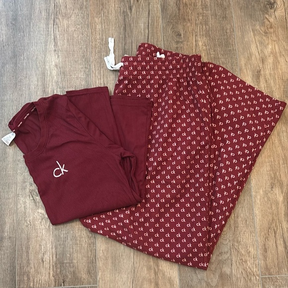 Calvin Klein CK‎ Monogram Women’s Pajama Set Size L - Picture 1 of 16